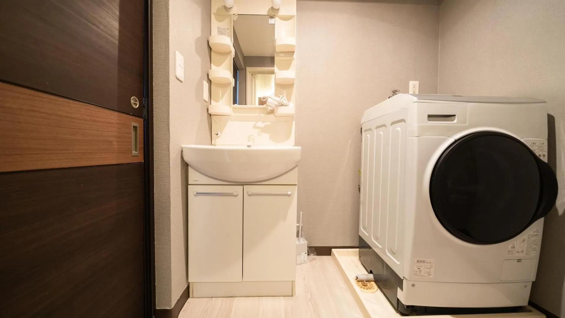 G新宿最中心 两室一厅 新宿三丁目车站4分 2 Rooms Shinjuku Center 4 Mins To St Max 7P 直达新宿 涉谷 表参道 池袋 上野 代代木 银座 原宿 Tokyo 0*,